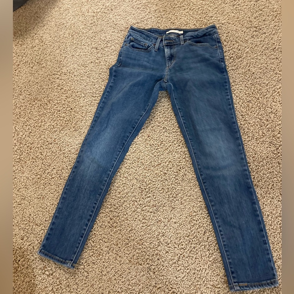 Levi’s 711 skinny jeans. Fits like a crop Jean